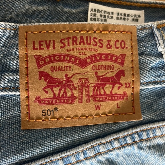 Levi 501 Cutoff Shorts Size 27 - Picture 5 of 6